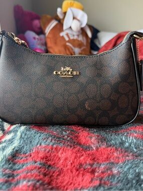Coach Teri Shoulder Bag Walnut Black
